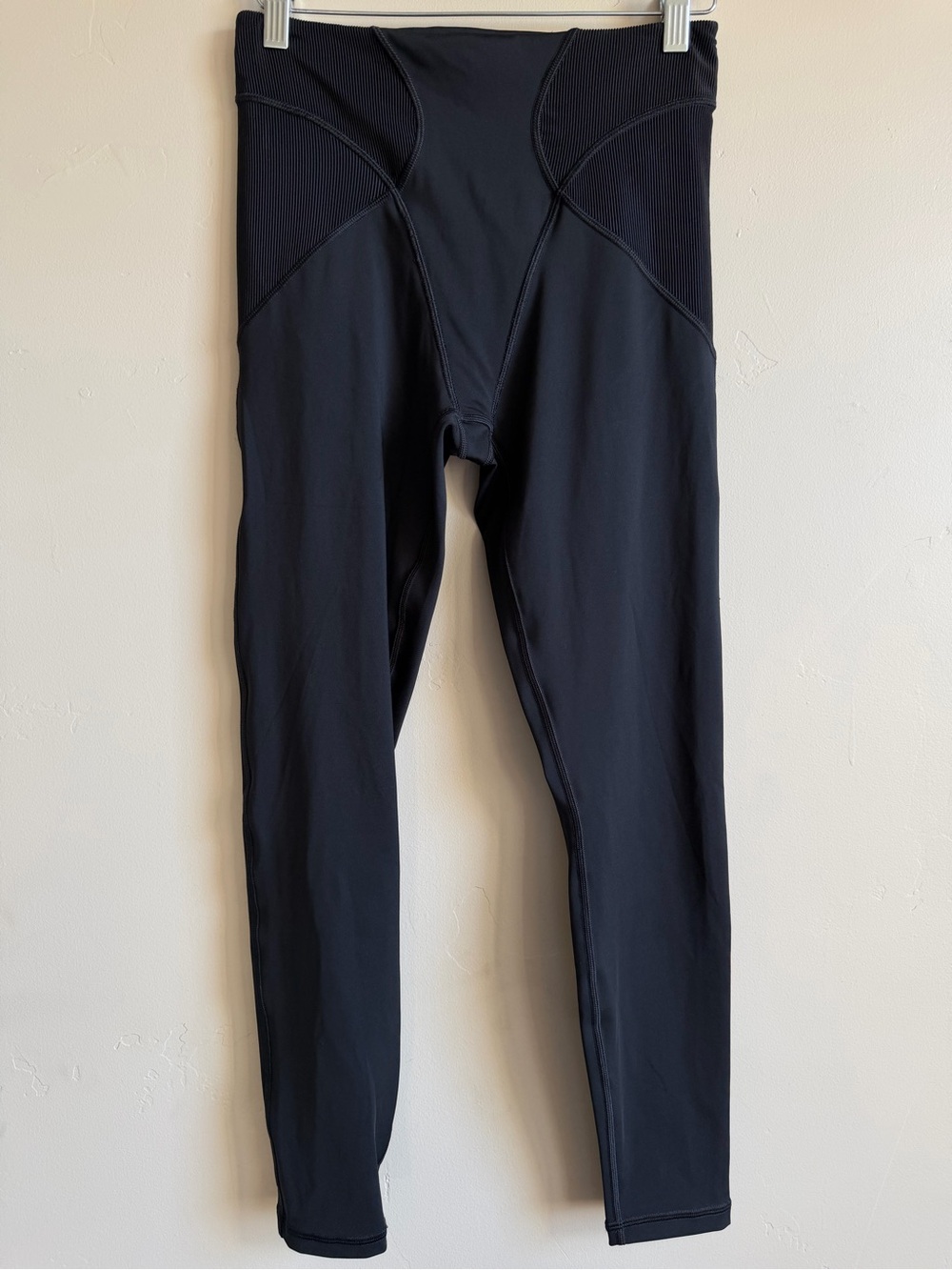 Women’s Savage x Fenty Yoga Leggings Size 8-10